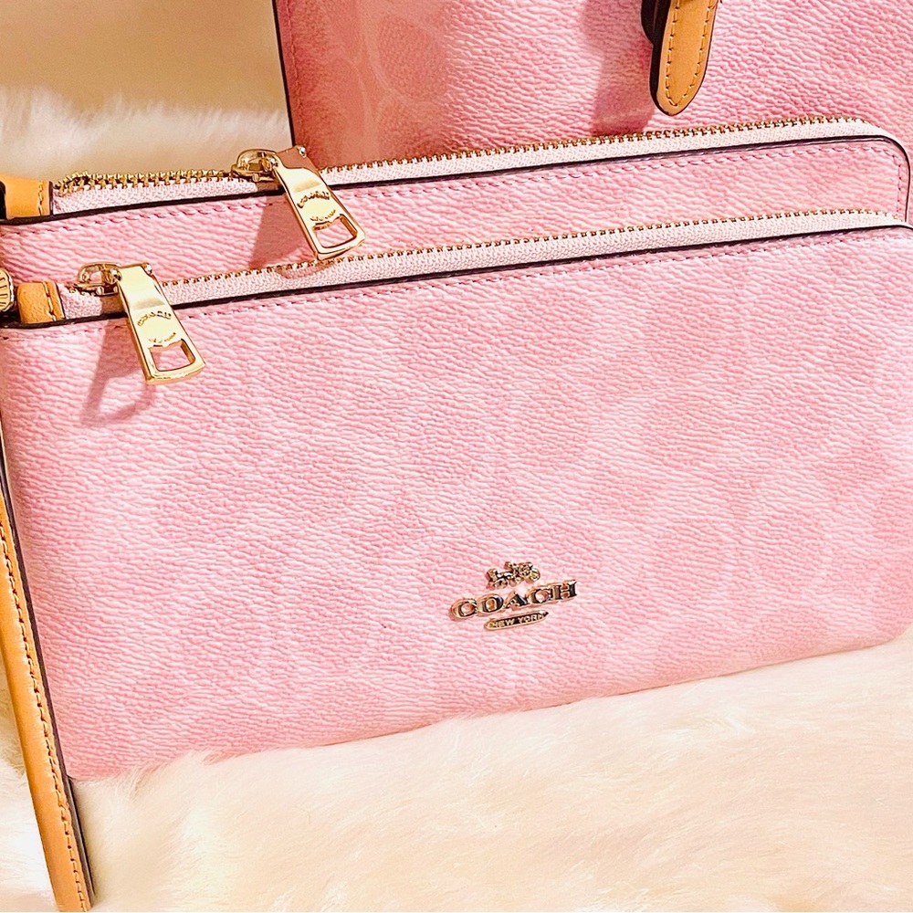 Coach Powder Pink Mollie Signature Tote with a matching Double Zip Wristlet - Picture 2 of 8
